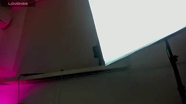 ChocoBunny1 online show from 11/09/25, 04:05