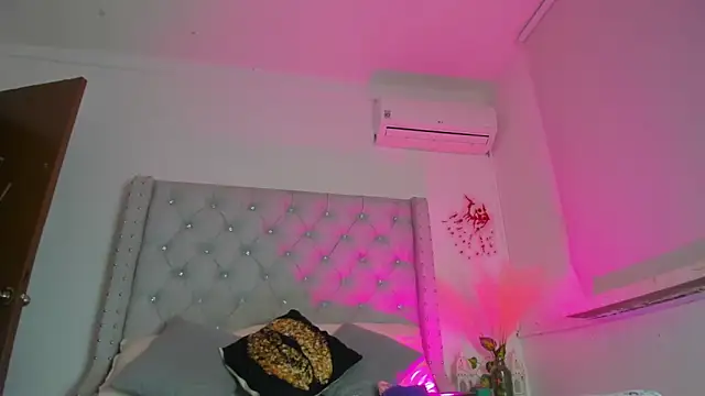 ChocoBunny1 online show from 11/12/25, 12:20