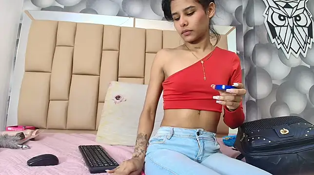 hannah teehn online show from 11/24/25, 07:03