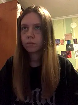 LunaVirelle online show from 10/28/25, 05:12