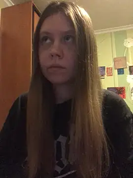 LunaVirelle online show from 03/17/26, 08:34