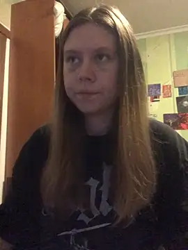 LunaVirelle online show from 10/26/25, 09:04