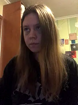 Snapshot of LunaVirelle chatting on 10/16/25, 04:15 LunaVirelle online show from 10/16/25, 04:15