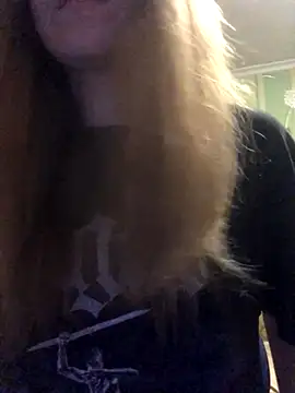 LunaVirelle online show from 11/08/25, 04:32