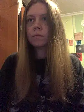 LunaVirelle online show from 11/21/25, 04:17