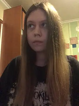 LunaVirelle online show from 03/18/26, 06:31