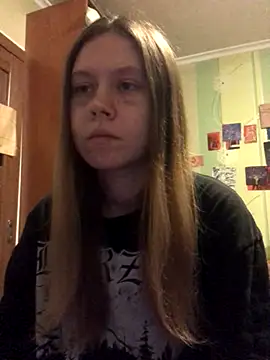 LunaVirelle online show from 11/03/25, 05:16