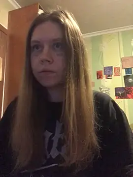 LunaVirelle online show from 11/16/25, 08:57