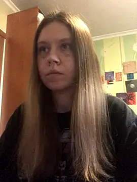 LunaVirelle online show from 11/22/25, 02:05