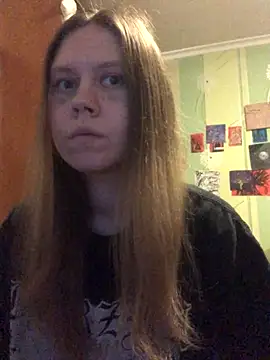 LunaVirelle online show from 11/04/25, 03:49