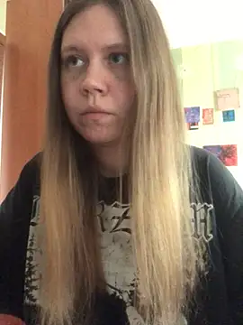 Snapshot of LunaVirelle chatting on 05/21/26, 03:09 LunaVirelle online show from 05/21/26, 03:09