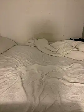 Maryanit online show from 11/16/25, 01:10