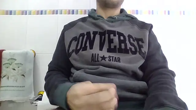 Snapshot of sci69 chatting on 12/19/25, 12:07 sci69 online show from 12/19/25, 12:07