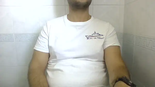 Snapshot of sci69 chatting on 05/18/26, 01:05 sci69 online show from 05/18/26, 01:05