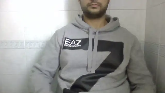 Snapshot of sci69 chatting on 11/17/25, 02:21 sci69 online show from 11/17/25, 02:21