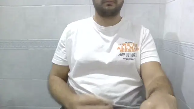 Snapshot of sci69 chatting on 11/18/25, 10:24 sci69 online show from 11/18/25, 10:24