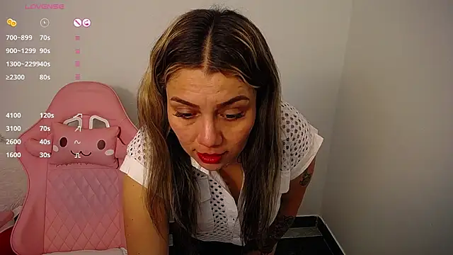 Isabella wish1 online show from 11/10/25, 08:25