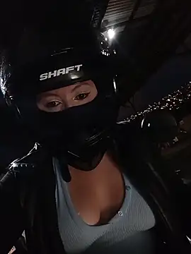 Scarlet Aura online show from 11/05/25, 11:08