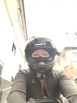 Scarlet Aura online show from 10/24/25, 05:23