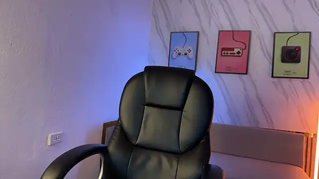 David Nova online show from 12/04/25, 12:59