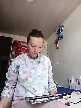 Lucy colee online show from 11/21/25, 03:33