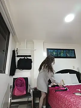 Lucy colee online show from 11/23/25, 01:48