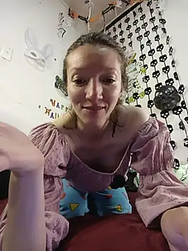 Lucy colee online show from 10/24/25, 12:26