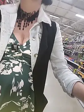 Lucy colee online show from 04/09/26, 12:45