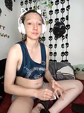 Lucy colee online show from 10/27/25, 03:24