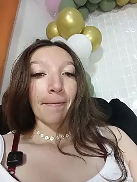 Lucy colee online show from 03/27/26, 04:30