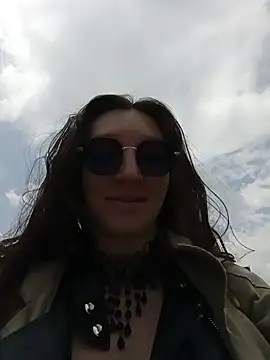 Lucy colee online show from 04/04/26, 05:52