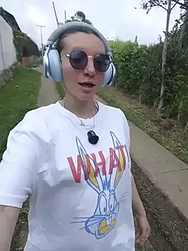 Lucy colee online show from 12/22/25, 03:56