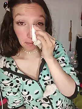 Lucy colee online show from 03/31/26, 06:43