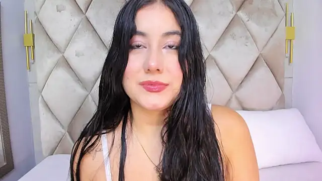 Snapshot of GabyParker_ chatting on 06/04/26, 12:32 GabyParker online show from 06/04/26, 12:32