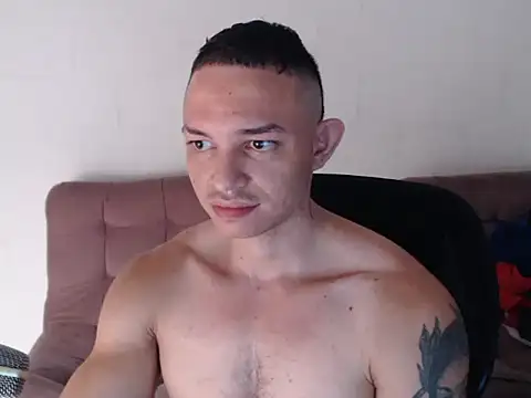 Snapshot of BigMontainsRock chatting on 11/07/25, 05:34 BigMontainsRock online show from 11/07/25, 05:34