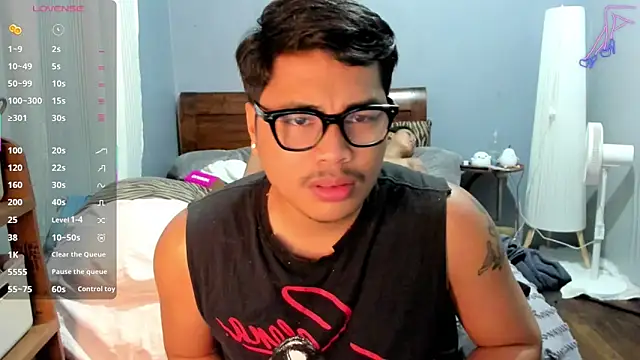 LuisitoJuancho55 online show from 12/21/25, 12:40