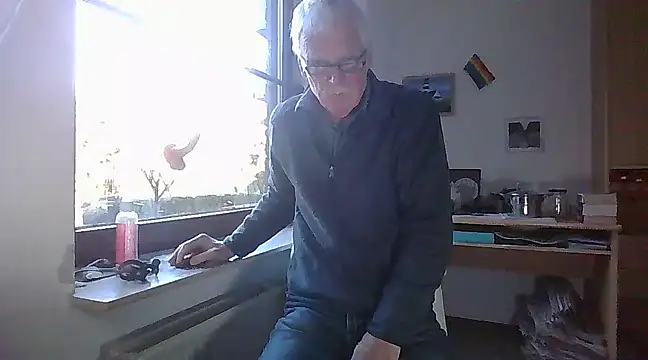 Snapshot of super-snoopy chatting on 01/19/25, 09:22 super-snoopy online show from 01/19/25, 09:22