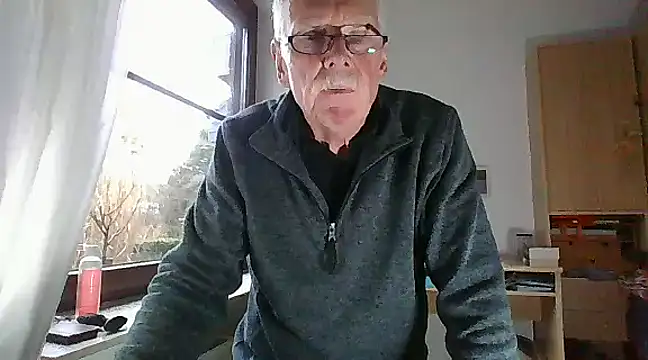 Snapshot of super-snoopy chatting on 01/05/25, 09:26 super-snoopy online show from 01/05/25, 09:26