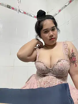 Snapshot of Min538 chatting on 10/15/25, 03:42 Min538 online show from 10/15/25, 03:42