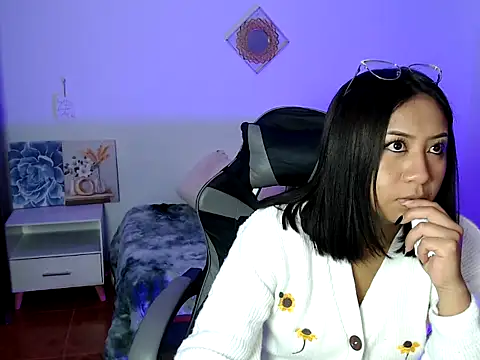 sofia  666 online show from 10/18/25, 07:38