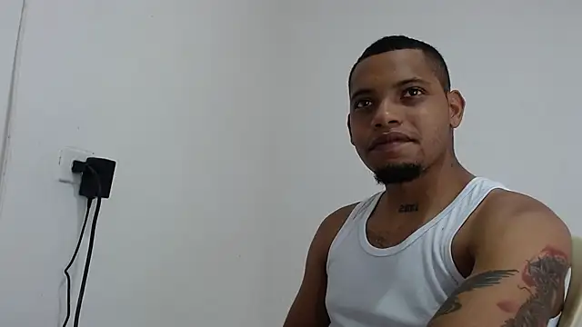 Snapshot of drako_monster chatting on 10/30/25, 07:11 drako monster online show from 10/30/25, 07:11