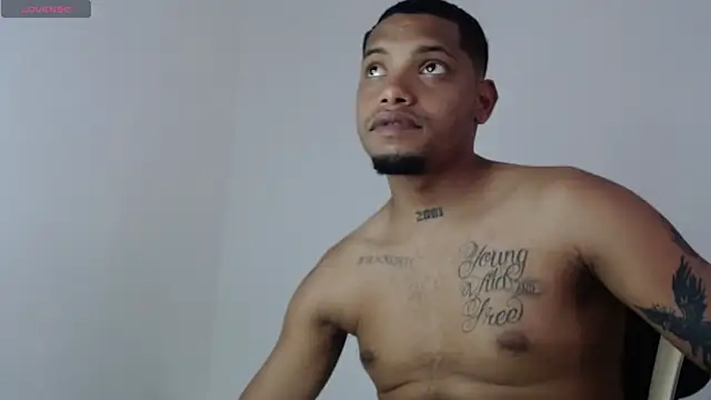 Snapshot of drako_monster chatting on 10/15/25, 04:59 drako monster online show from 10/15/25, 04:59