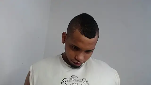 Snapshot of drako_monster chatting on 06/04/26, 04:11 drako monster online show from 06/04/26, 04:11