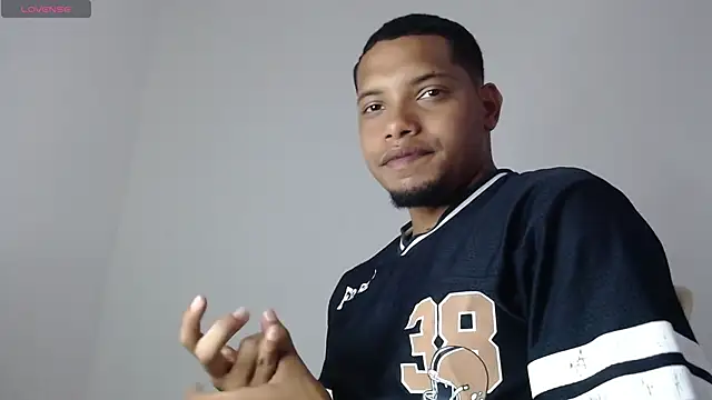 Snapshot of drako_monster chatting on 10/17/25, 07:15 drako monster online show from 10/17/25, 07:15