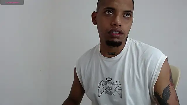 Snapshot of drako_monster chatting on 10/26/25, 08:09 drako monster online show from 10/26/25, 08:09