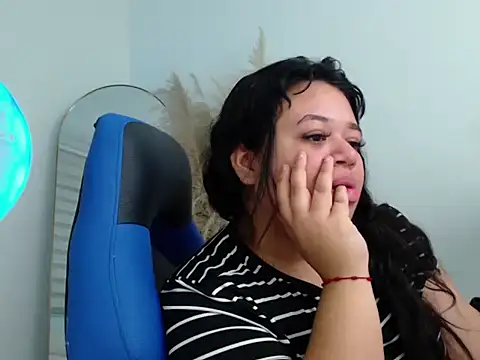 oliviia cute online show from 11/03/25, 06:29