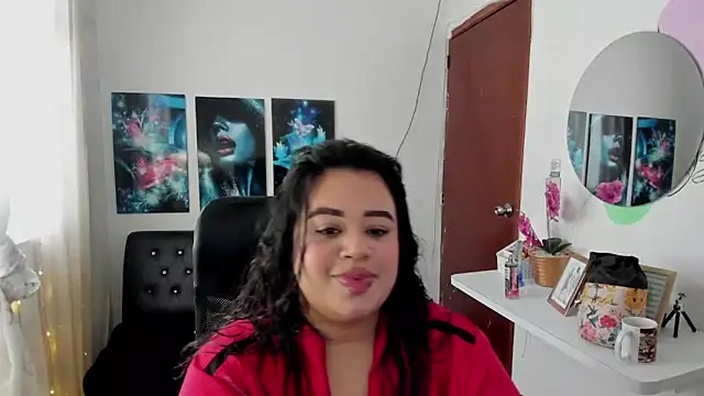 oliviia cute online show from 11/11/25, 05:41