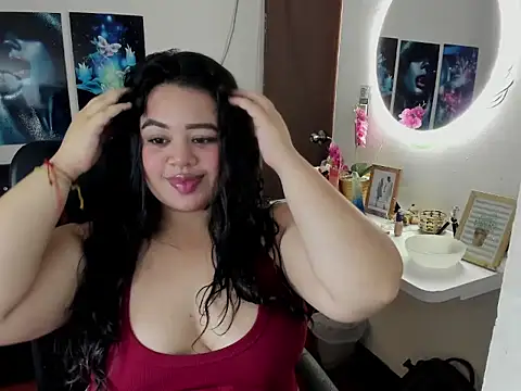 oliviia cute online show from 11/12/25, 06:17