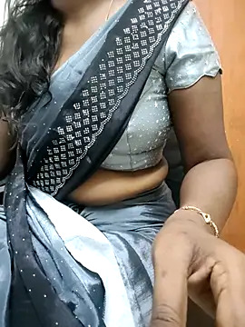 Tamilmallu-duskygirl03 online show from 12/04/25, 10:03