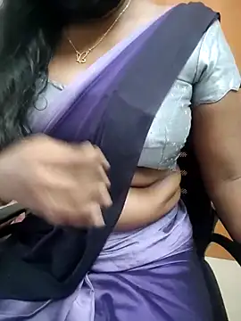 Snapshot of Tamilmallu-duskygirl03 chatting on 06/07/26, 05:23 Tamilmallu-duskygirl03 online show from 06/07/26, 05:23